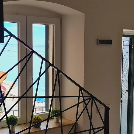Renco Apartment *
