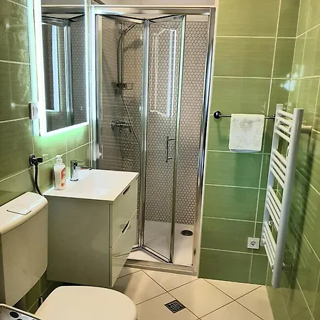 Renco Apartment